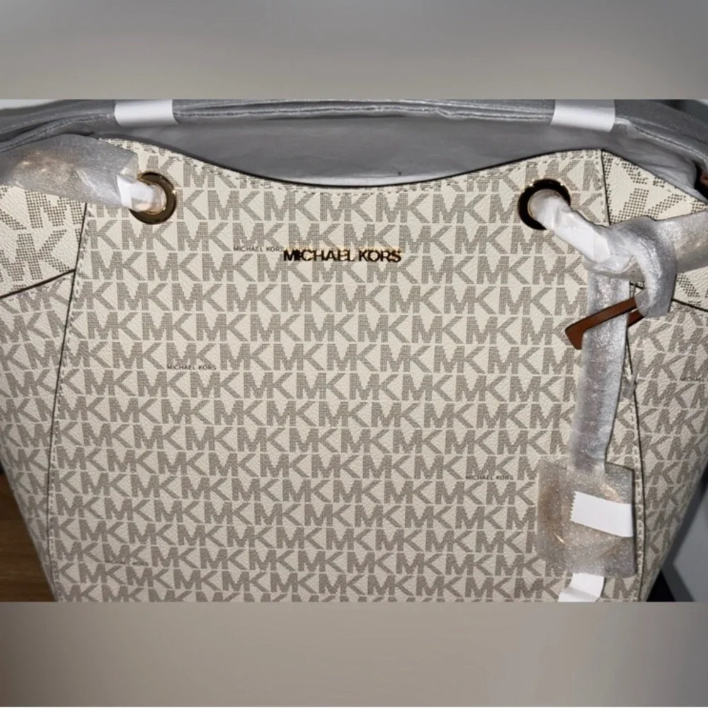 Michael Kors Tan and Brown Logo Tote - Picture 4 of 8